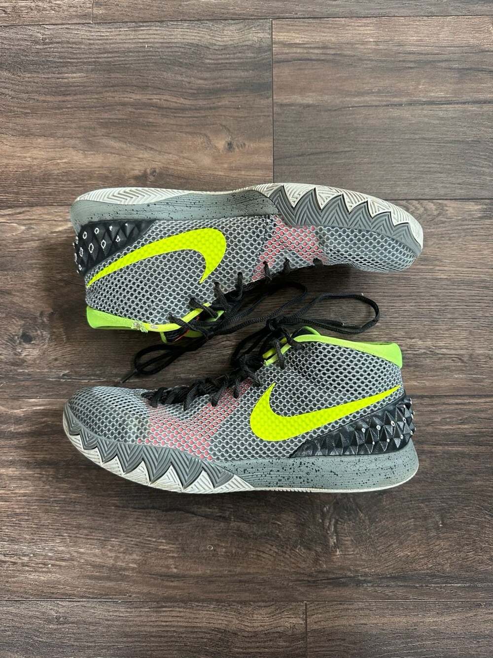 Nike Kyrie 1 The Dungeon Deep Pewter Basketball Shoes 705277-270